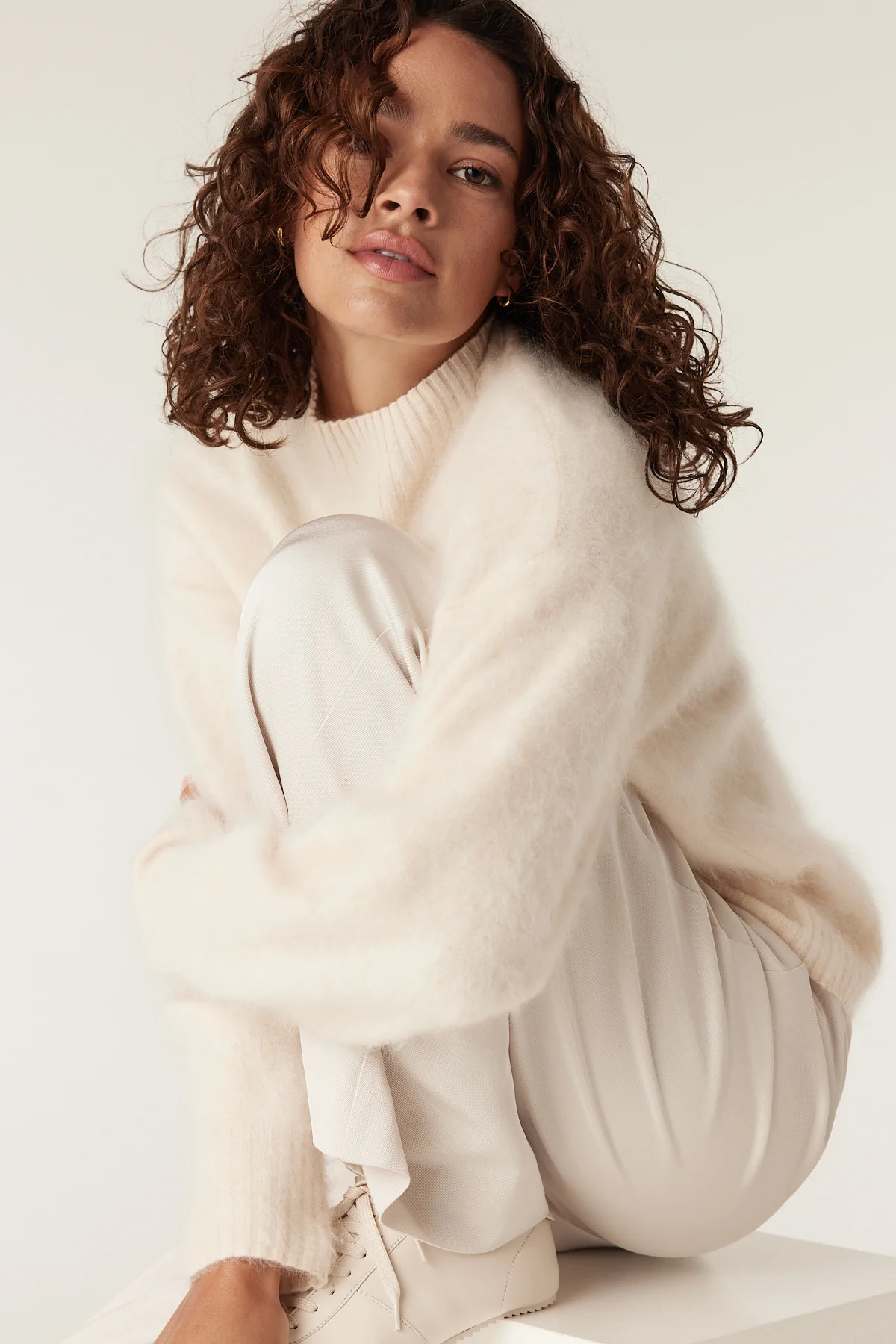 Brushed Cashmere Wool Turtle Neck Jumper - Parchment - Image 3