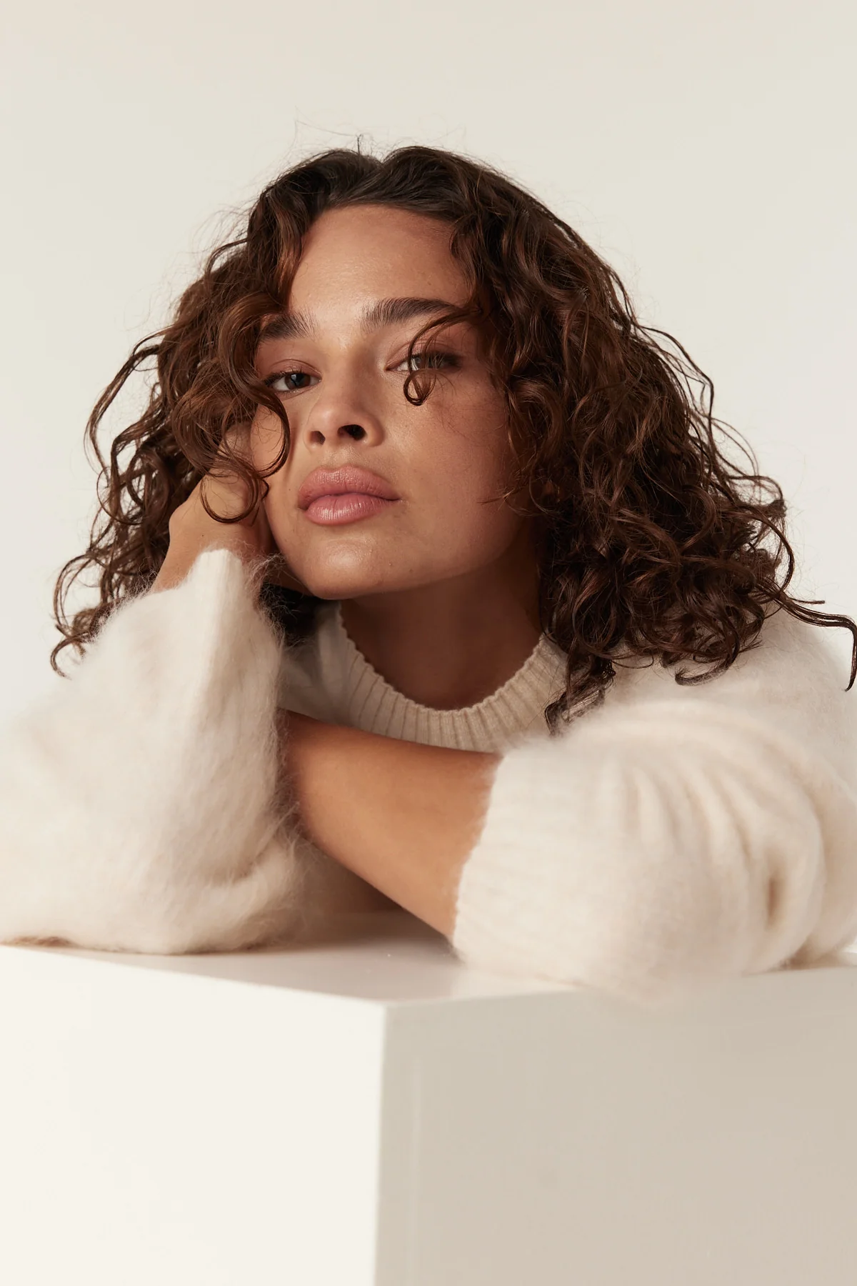 Brushed Cashmere Wool Turtle Neck Jumper - Parchment - Image 5