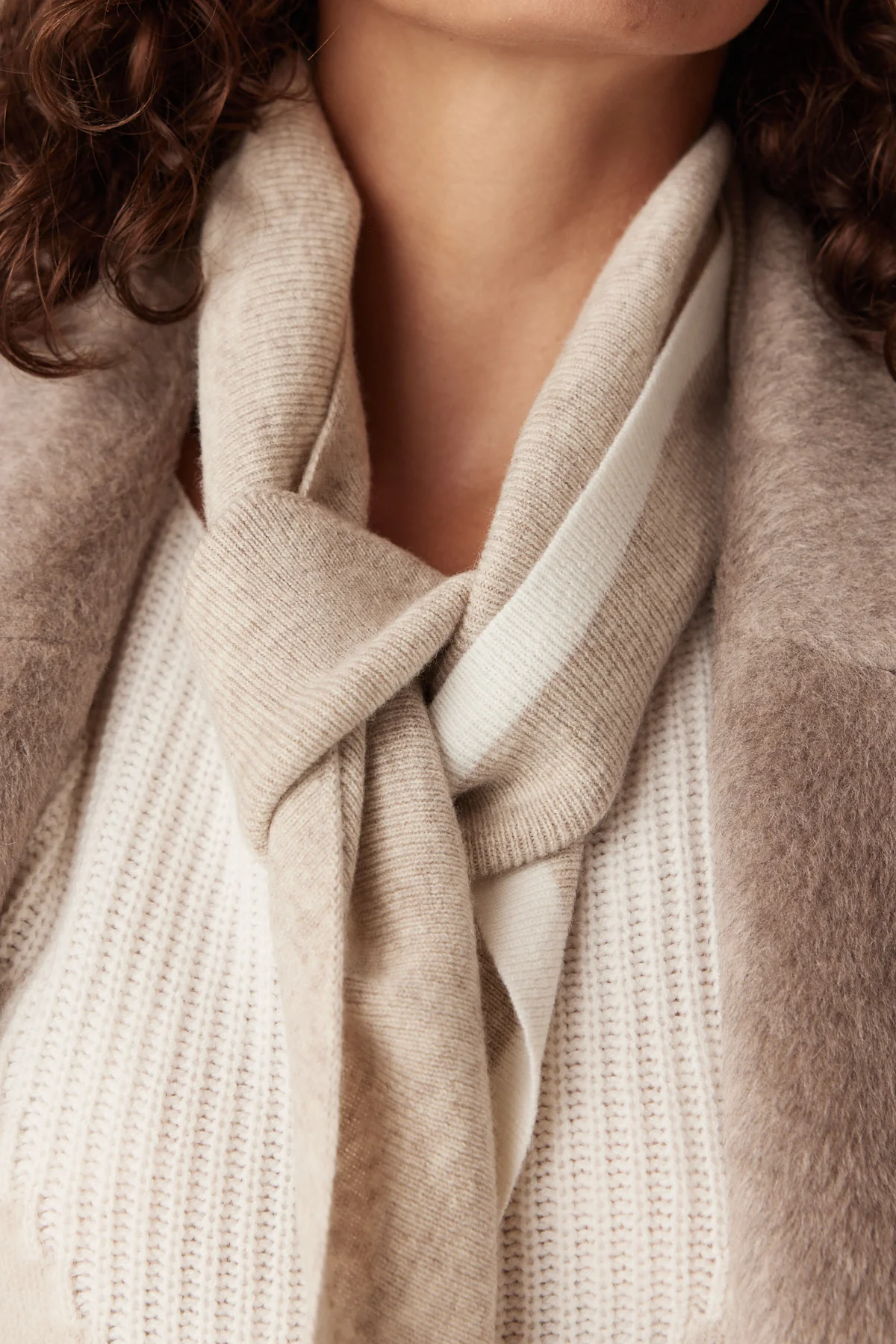 Cashmere Wool Triangle Neck Scarf - Oatmeal