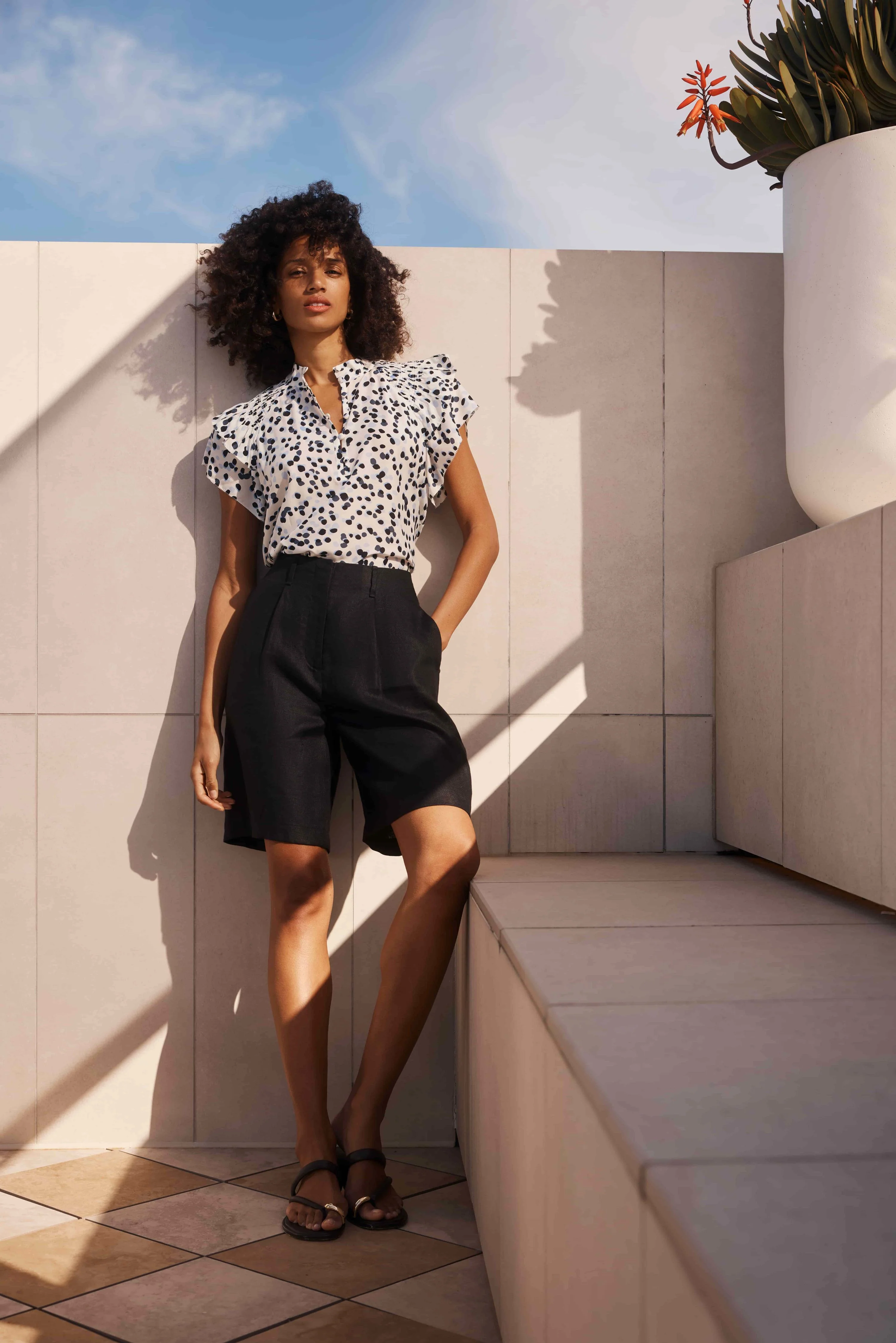 Elm Linen Short - Black - Image 3
