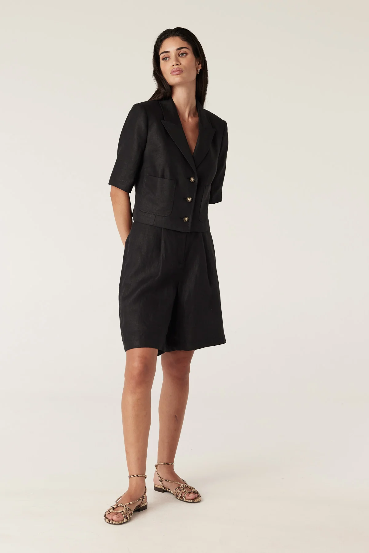 Elm Linen Short - Black - Image 5
