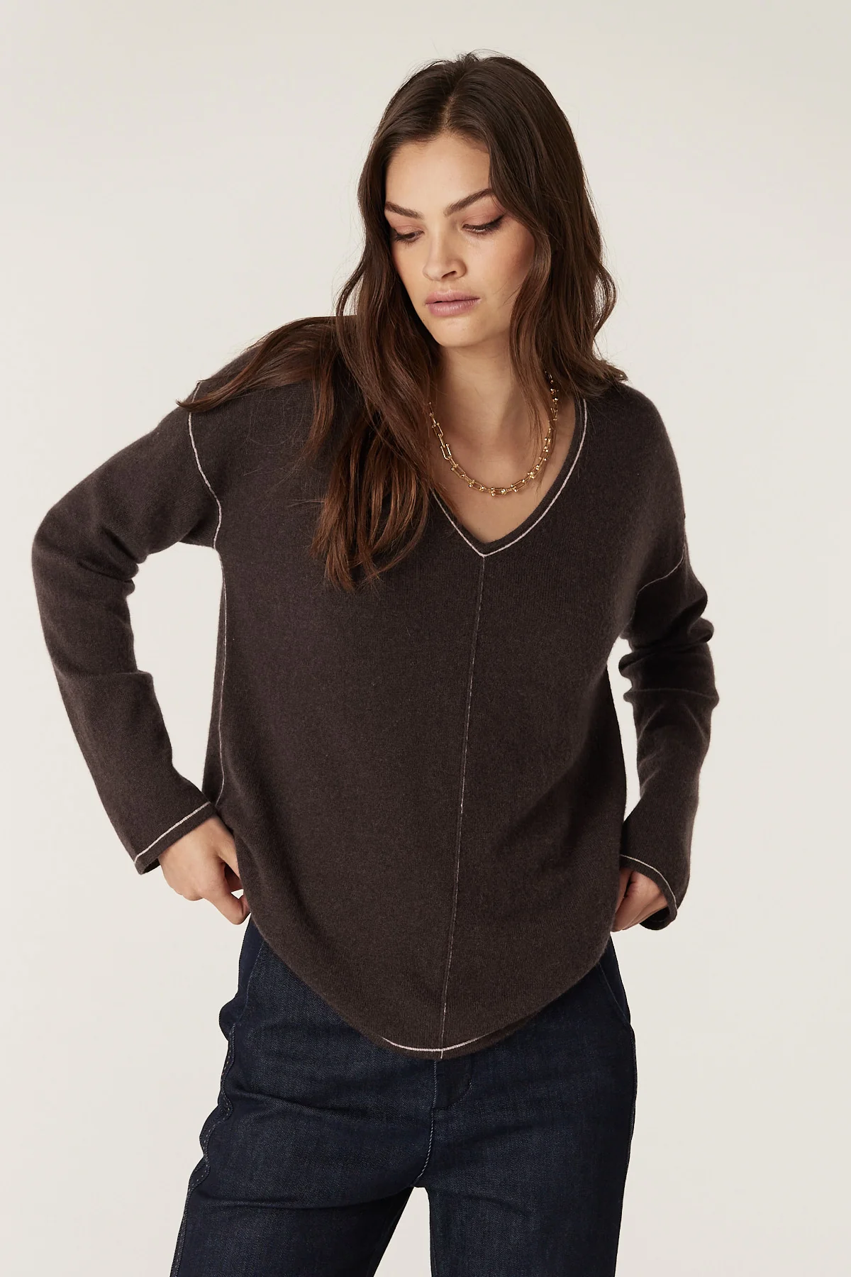 Pure Cashmere V-Neck Jumper - Chocolate - Image 3