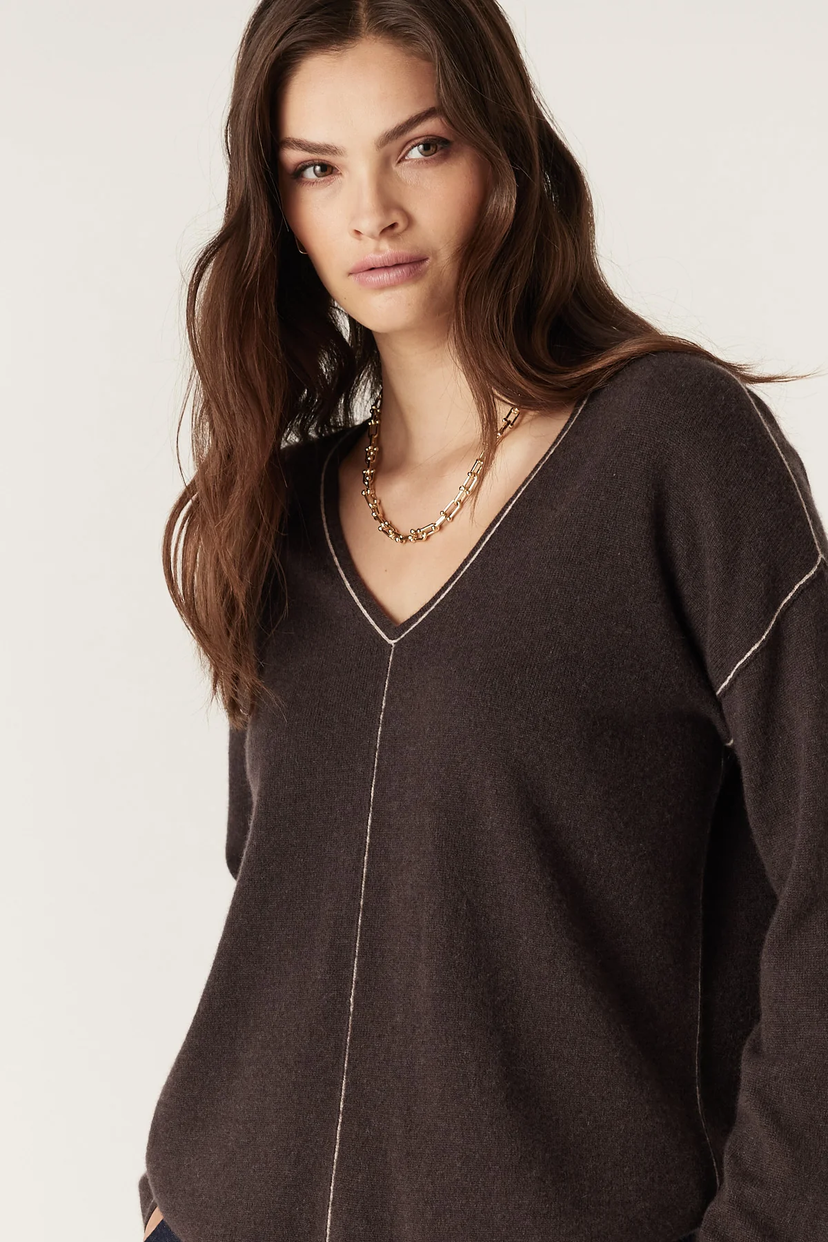 Pure Cashmere V-Neck Jumper - Chocolate - Image 6
