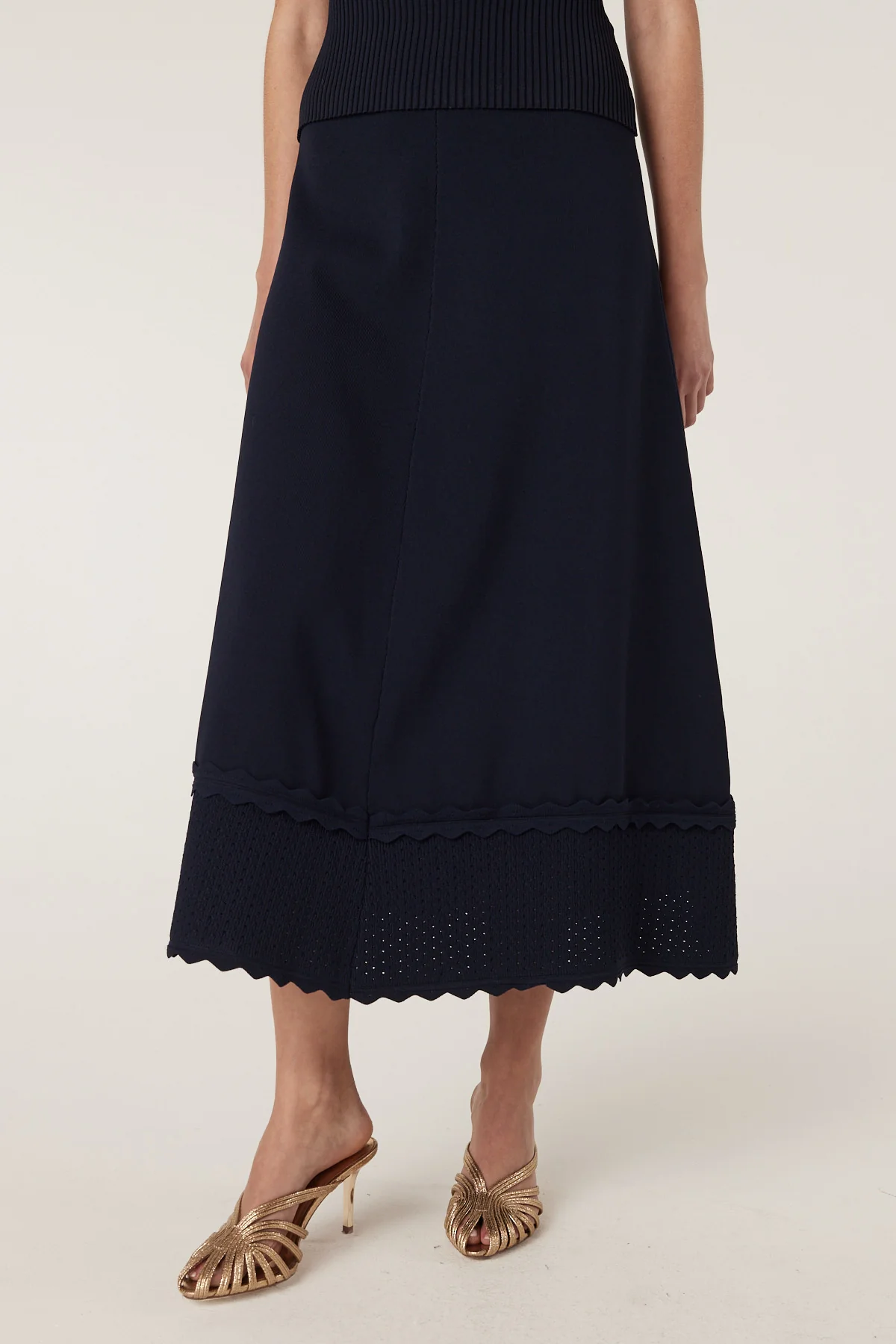 Villa Crepe Knit Scallop Skirt - Navy - Image 4