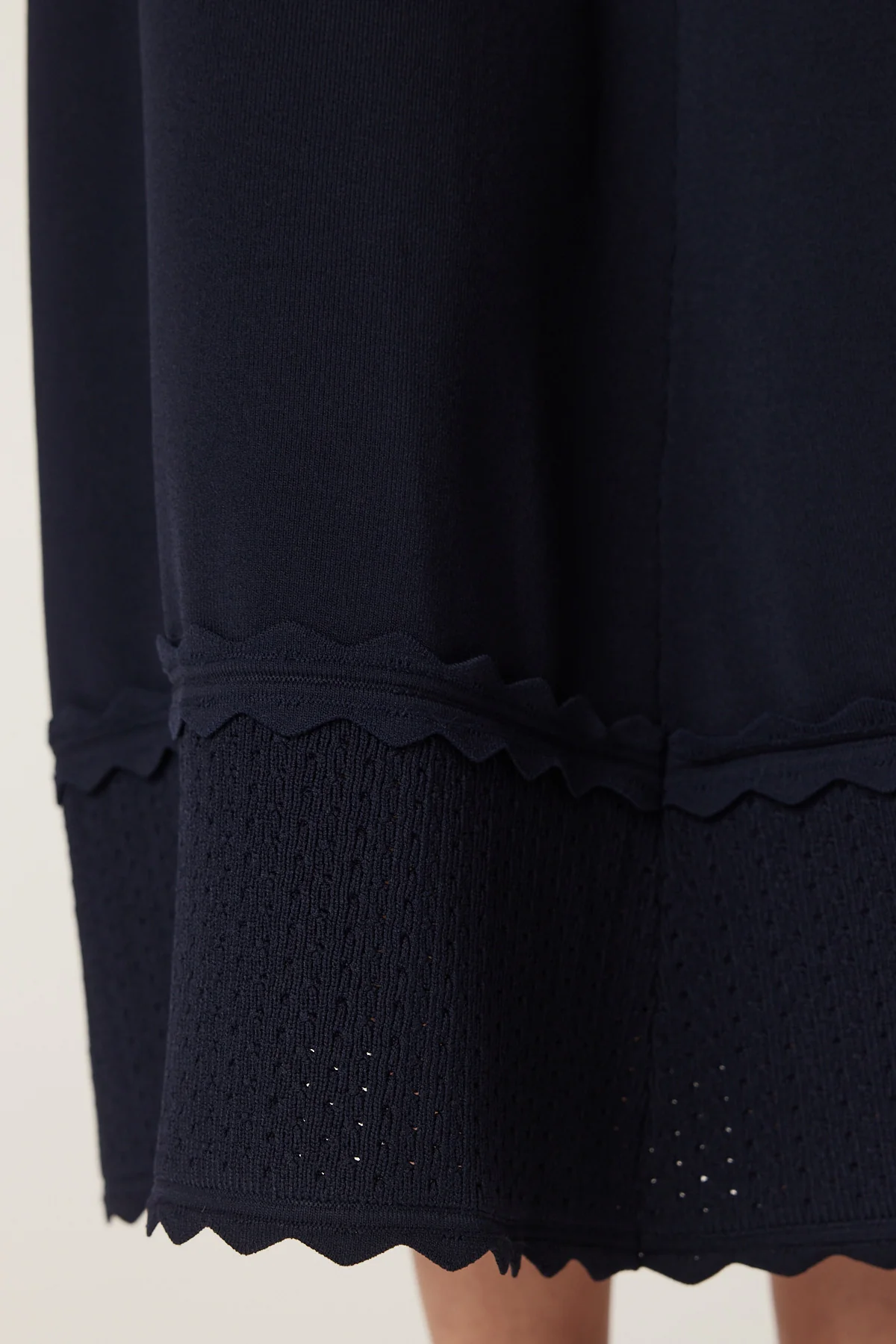 Villa Crepe Knit Scallop Skirt - Navy - Image 7