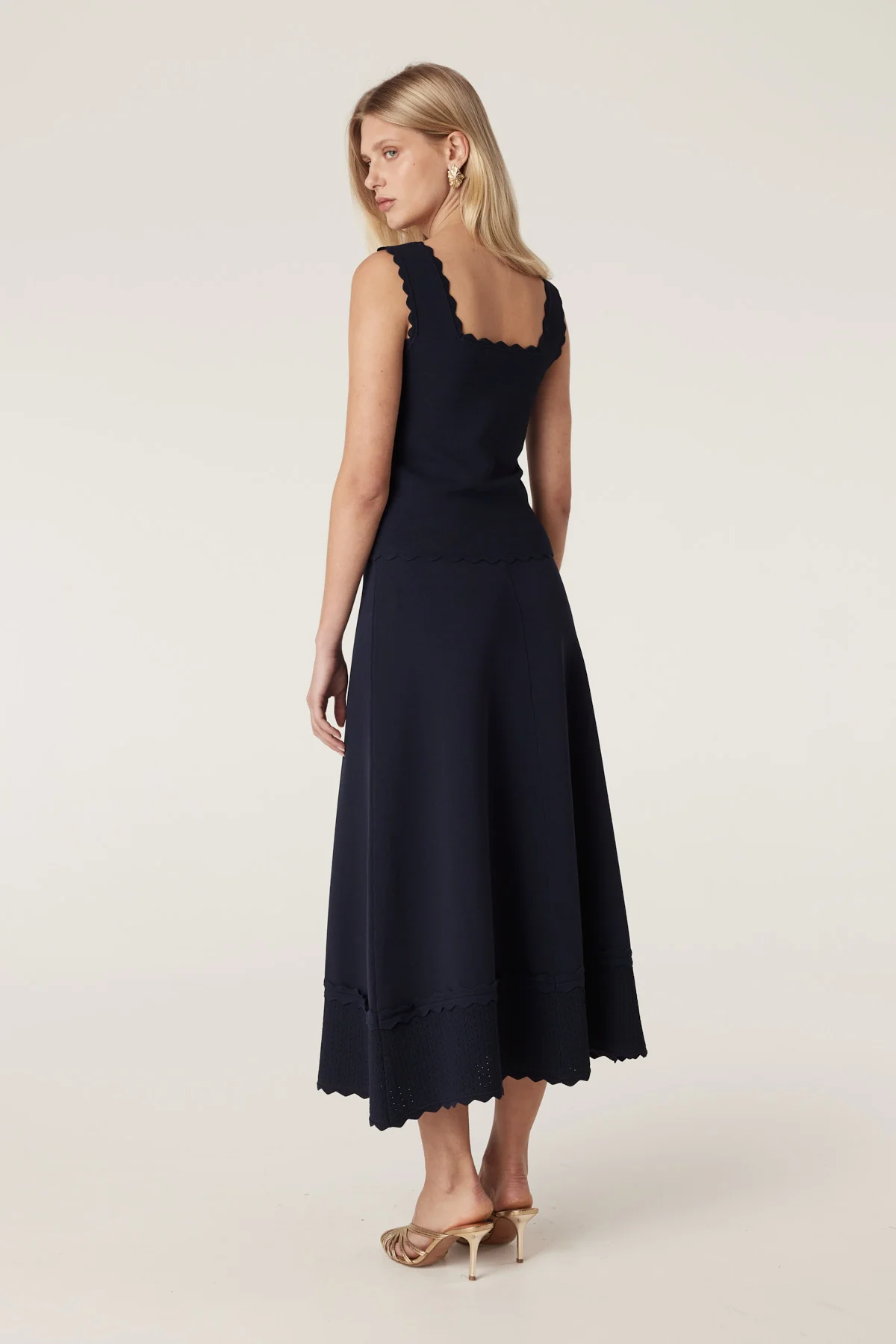 Villa Crepe Knit Scallop Tank - Navy - Image 5